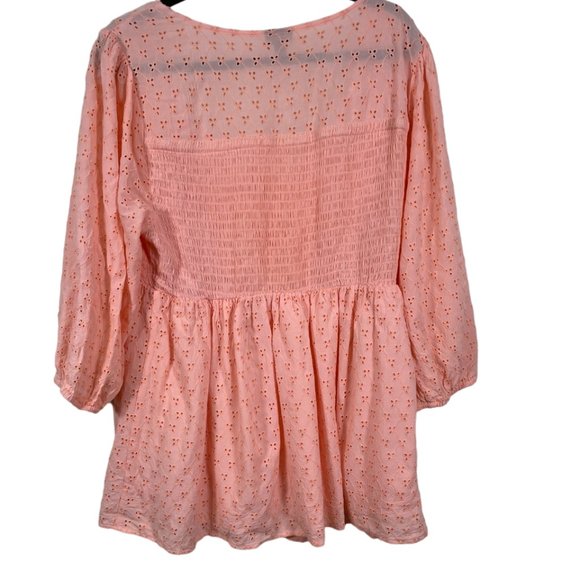 Torrid Smocked Babydoll Top Blouse Voile Eyelet Peach Size 2/2X - Picture 7 of 12